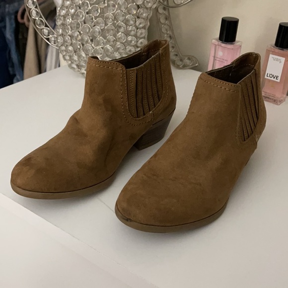 AE Booties - Picture 4 of 5